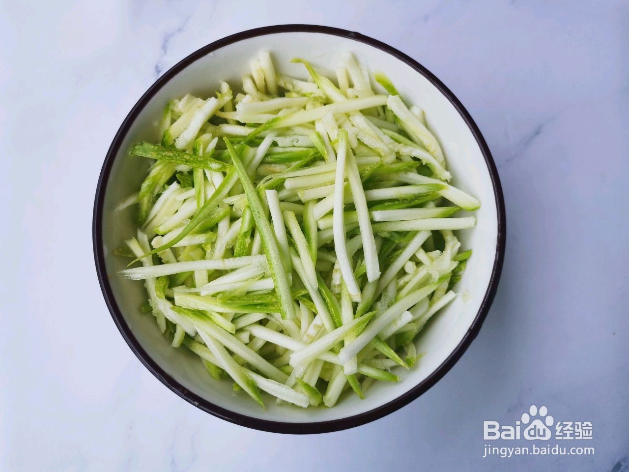 面条西葫芦鸡蛋饼怎么做