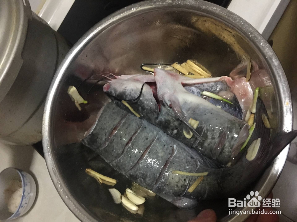 钳鱼怎么做好吃(酸辣味)-重庆私家做法