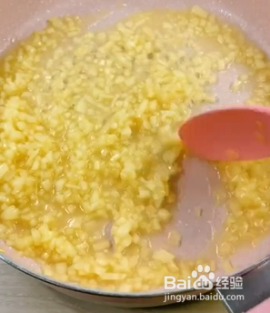 如何自制香甜苹果派？