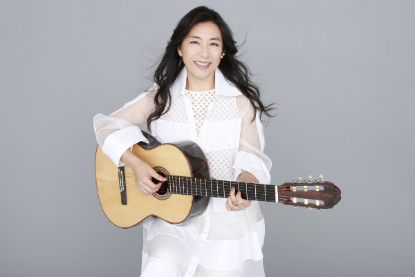 小野丽莎的《cachito》中文意思