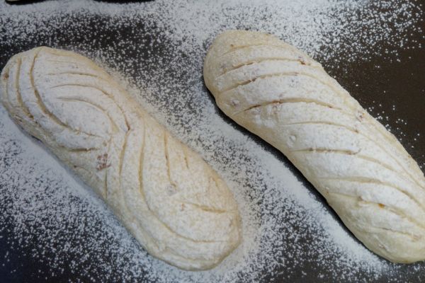 全麦油葱酥软欧面包