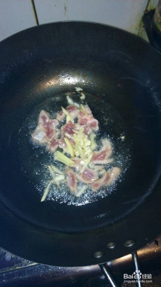 豆角炒肉的做法