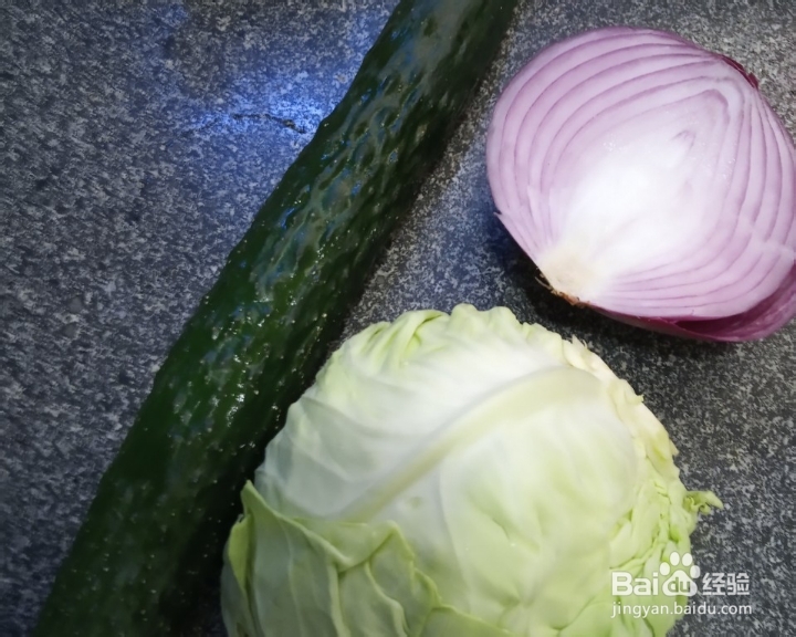 茄味肉火腿蔬菜三明治的美味做法