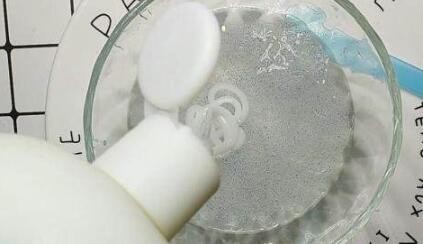 甘油在牙膏中的作用与功效