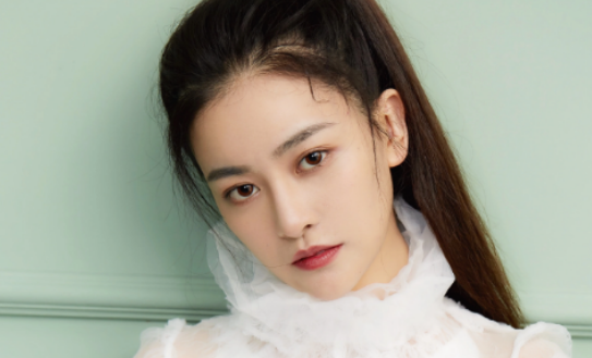 名字缩写是LXY的明星有哪些