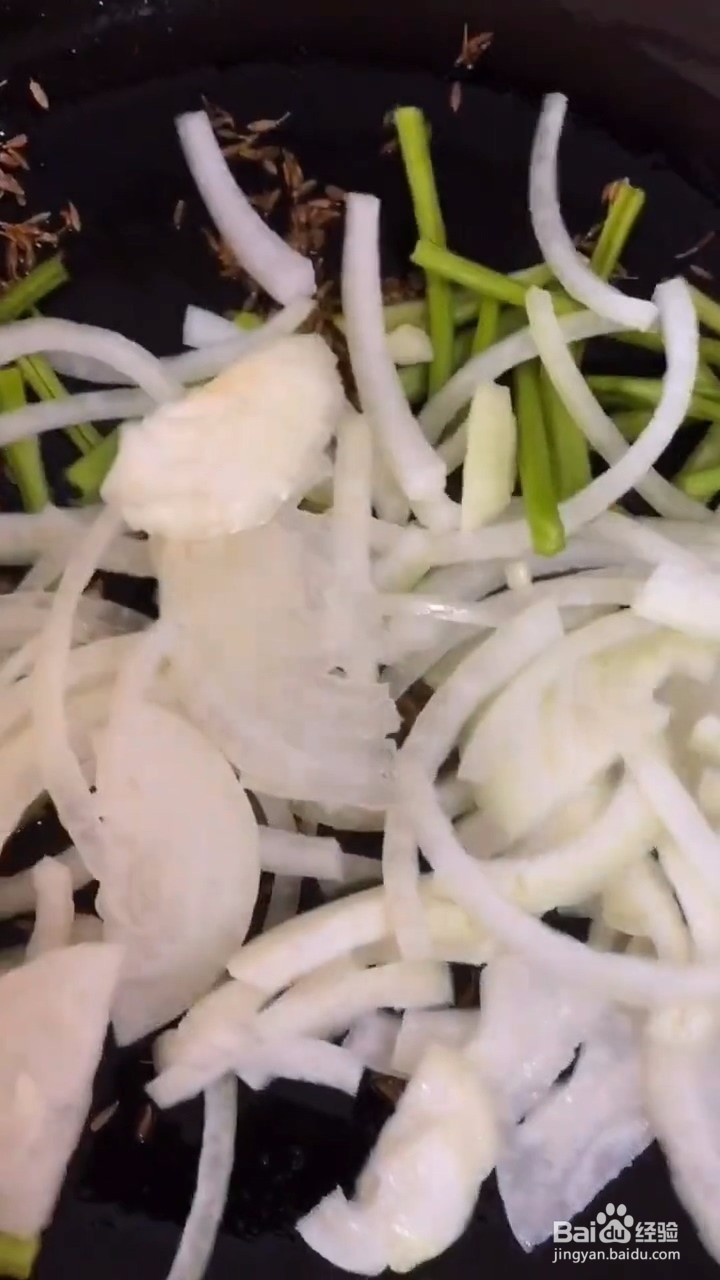 如何自制美味好吃的香辣鸡脖