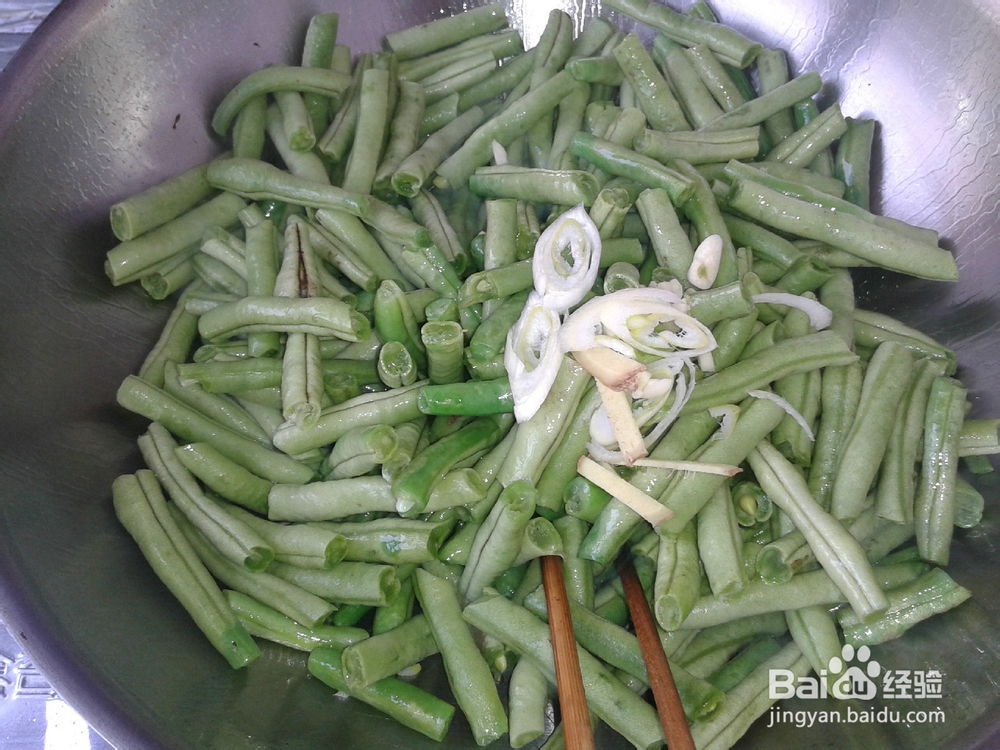 猪肉豆角焖面的家常做法