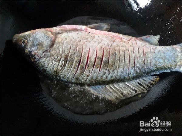 糖醋鲫鱼的做法