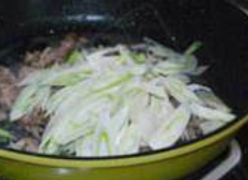葱爆羊肉的做法