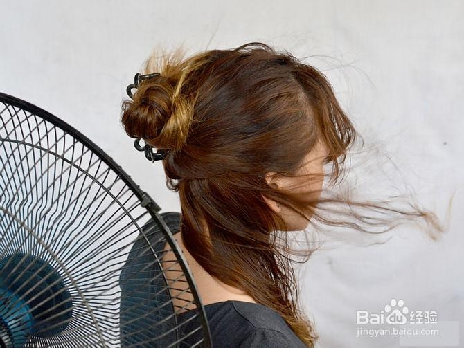 如何 不用直发板拉直头发