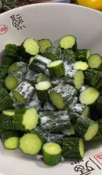 怎么做腌制酱香辣黄瓜