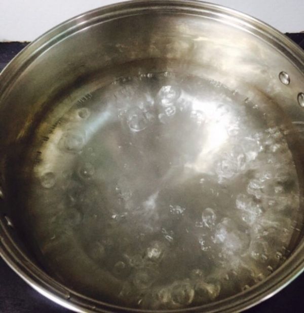 芒果牛奶芝麻燕麦粥