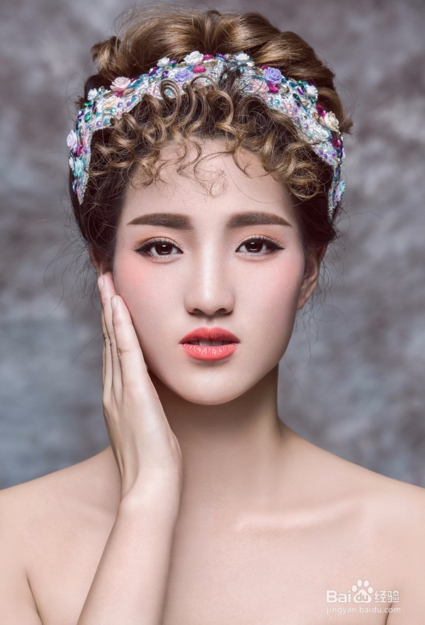 秋天,如何让妆容也跟着“秋高气爽”?