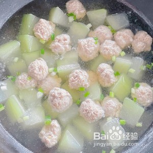 巨鲜美的冬瓜丸子汤