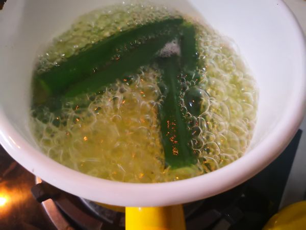 秋葵鸡蛋三明治