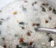 如何煮皮蛋瘦肉粥