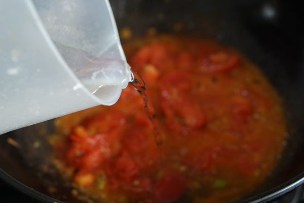 西红柿金针菇牛肉汤