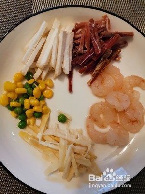 怎么做美味可口的火腿虾仁豆苗