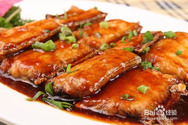 家常红烧带鱼是如何制作的