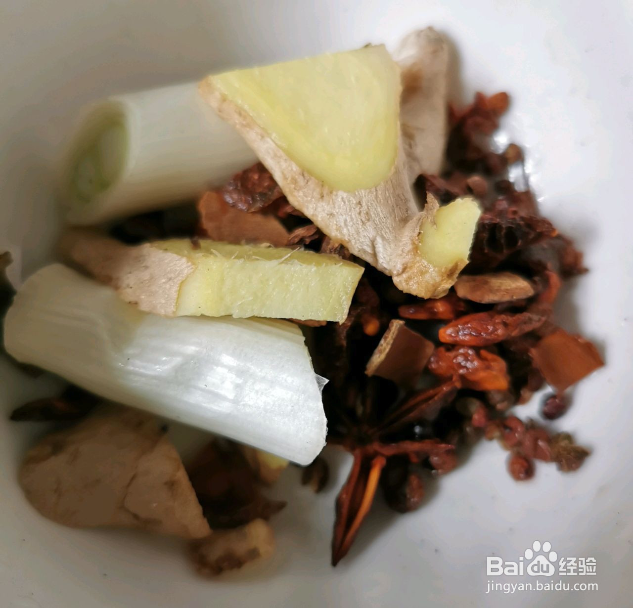 家常红烧排骨的做法