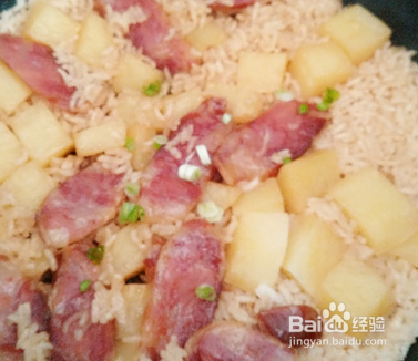 土豆香肠焖饭