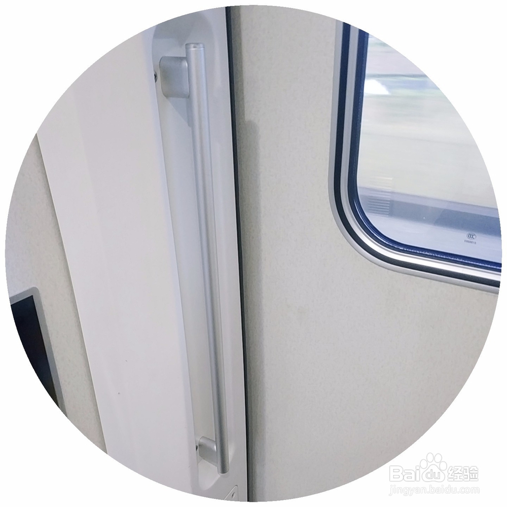 站在高铁动车车厢门口的一些注意事项？