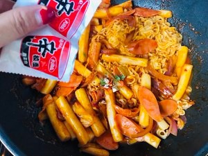 在家也能做的韩式辣炒年糕