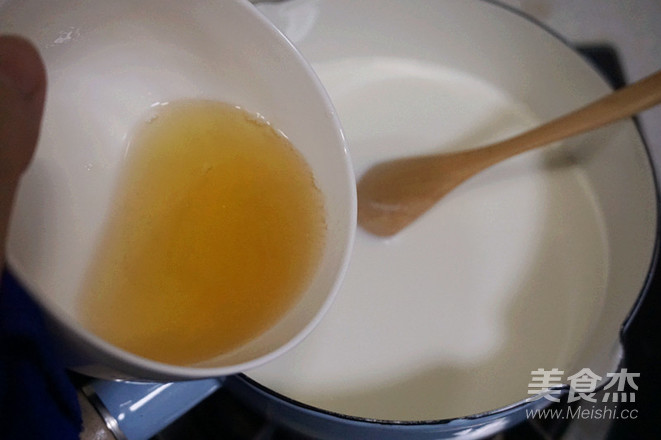 火龙果布丁的做法