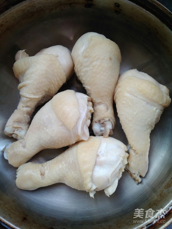 酱香鸡腿肉的做法