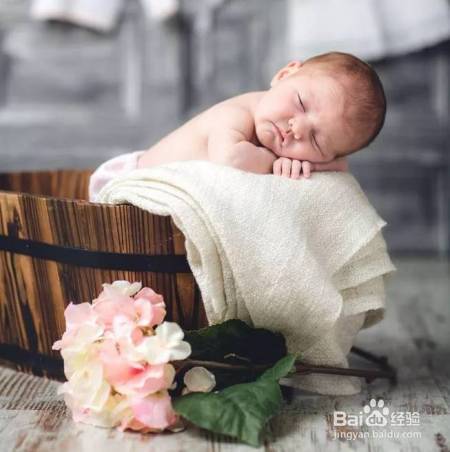 宝宝痱子总是好不了，妈妈快这样应对！