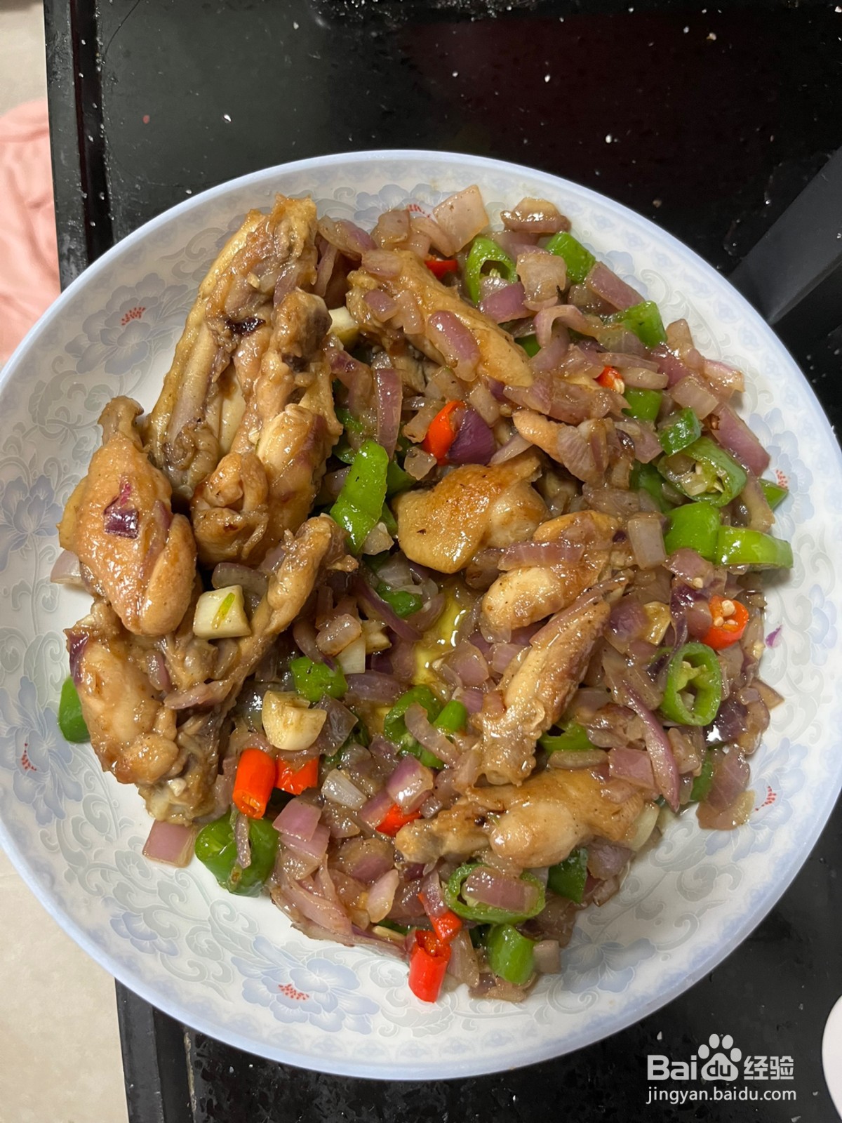 椒盐洋葱鸡翅的做法