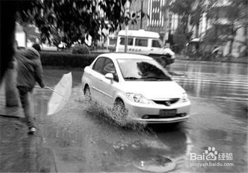 下雨天如何安全行车