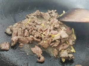 葱爆牛肉怎么做