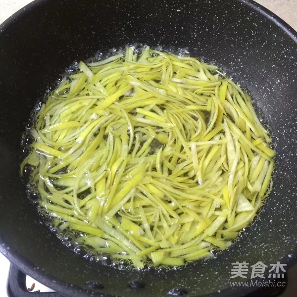 糖渍柚子皮的做法