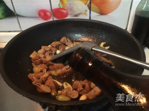 辣炒肥肠的做法