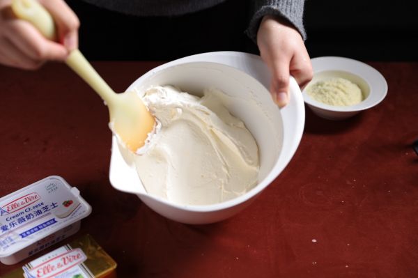 草莓奶香雪域小贝