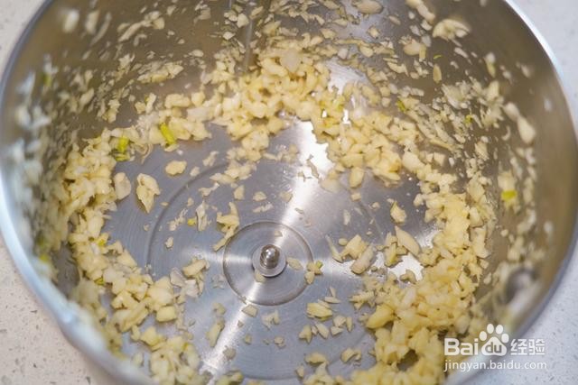 家庭自制蒜泥茄子白肉拼盘
