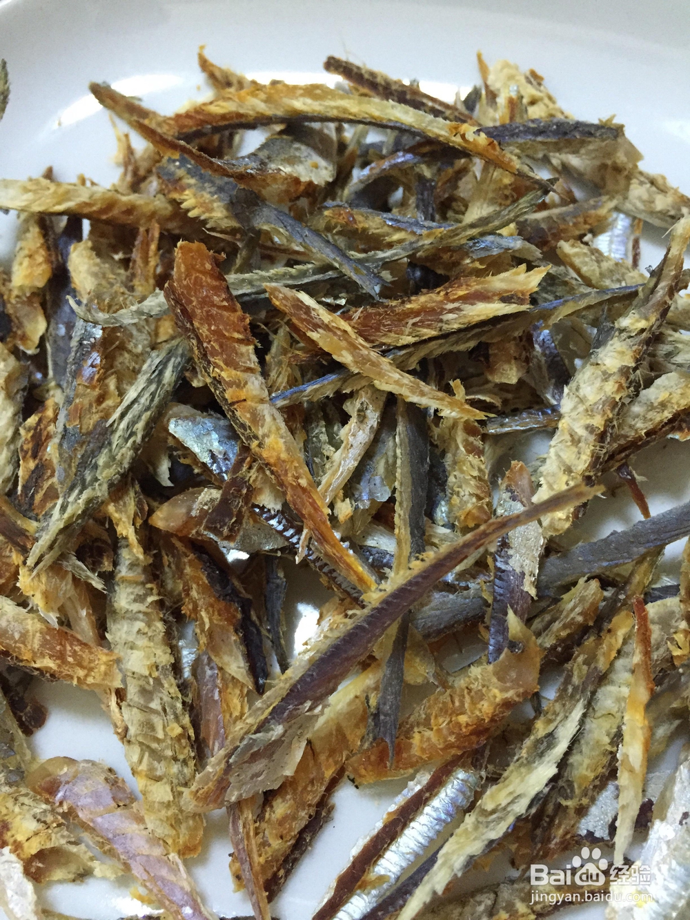 营养美味的辣炒小鱼干