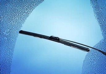 汽车的挡风玻璃的怎么养护