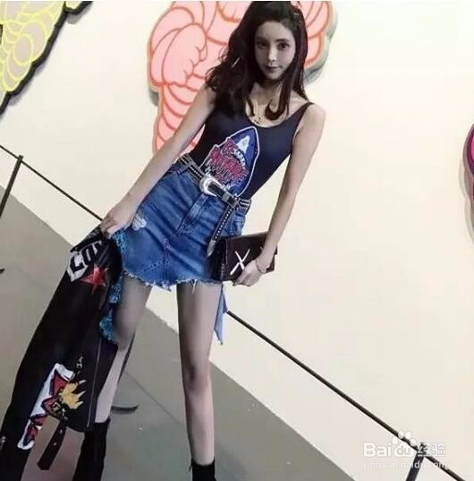 试试这7款短裙,搭配出夏季大长腿小秘诀