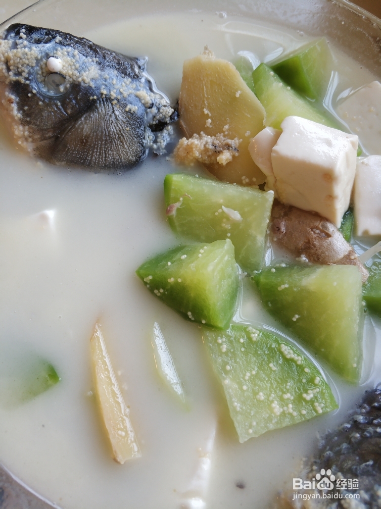 非常火的萝卜豆腐鲫鱼奶白汤