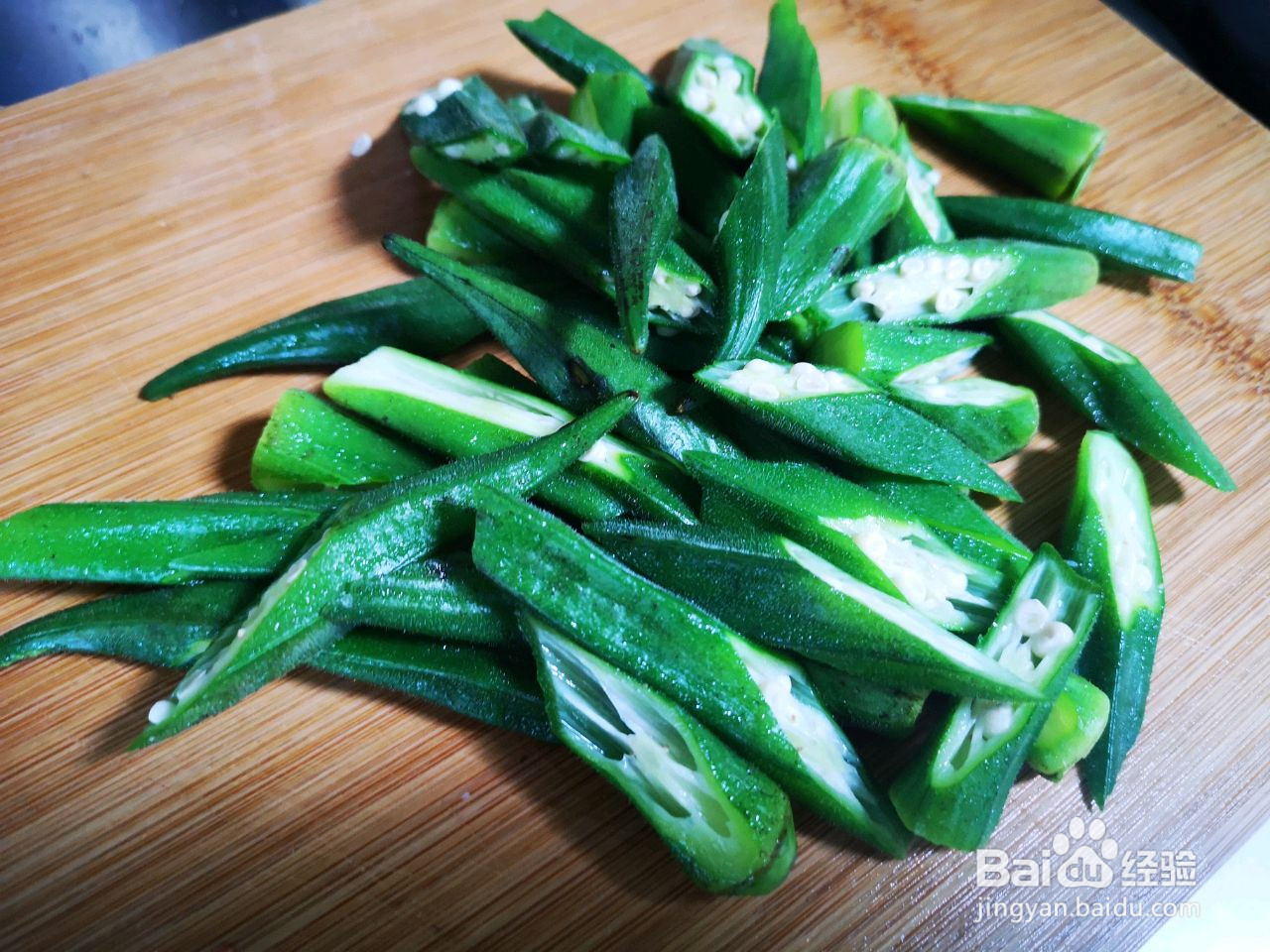 秋葵炒小龙虾的做法