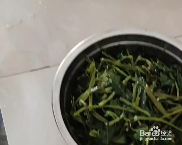 怎么吃都不腻的凉拌空心菜