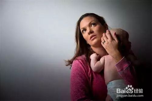 如何避免产后抑郁呢？