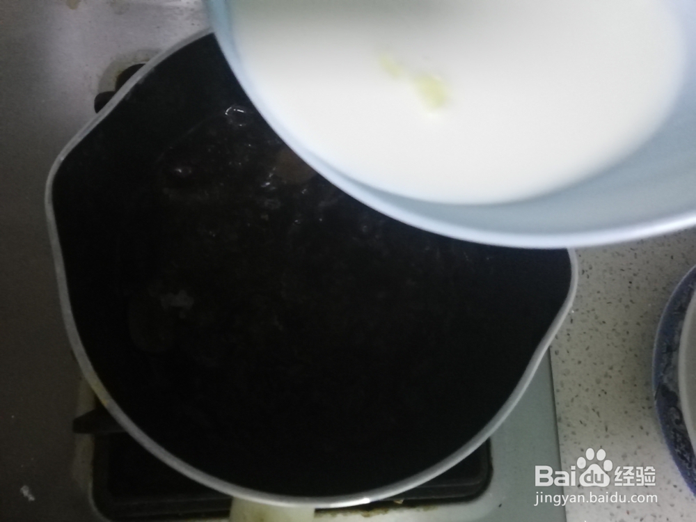 好吃不腻的面膜牛奶桃胶糖水