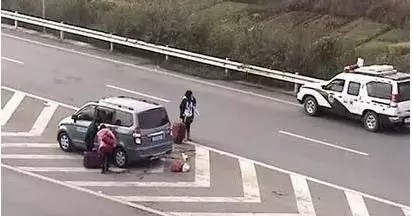 高速开车十大讨人嫌的动作