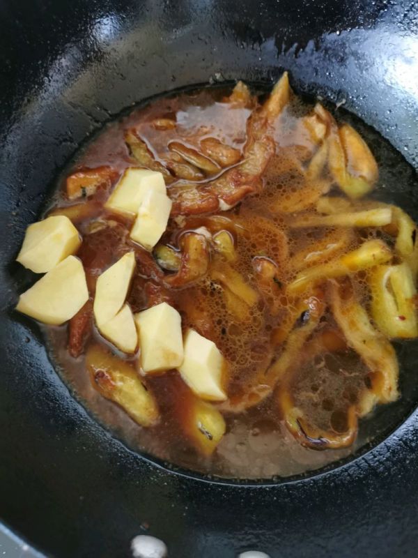 我们约饭吧茄子炖土豆