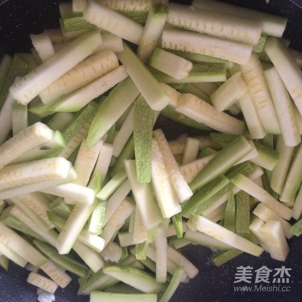西葫芦小炒的做法