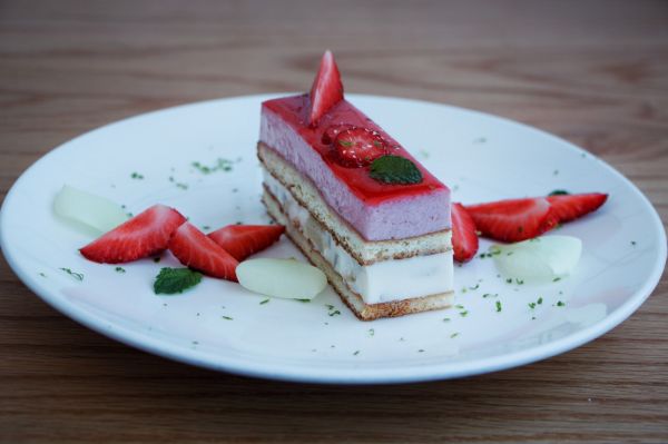 覆盆子荔枝蛋糕