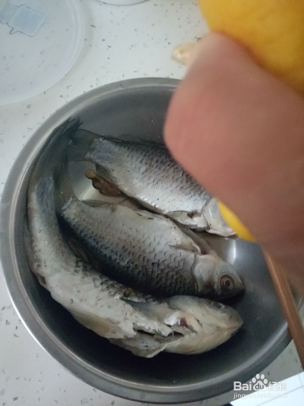 非常入味的家常干烧小鲫鱼做法